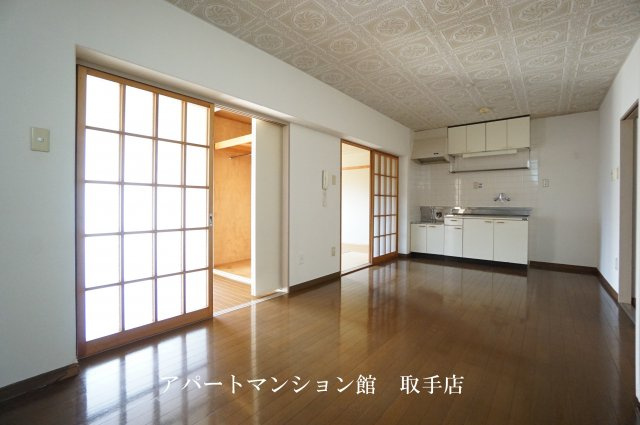 ソレーユ大海の居間・リビング