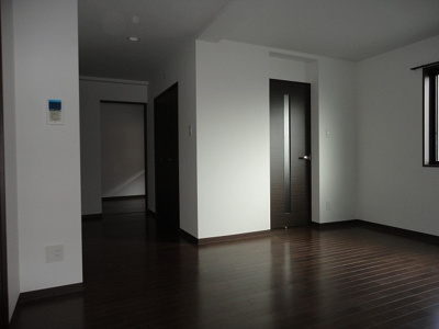 【居間・リビング】 | ロス・トーレンス | ※同建物同型別のお部屋