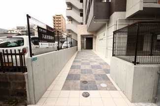 【エントランス】