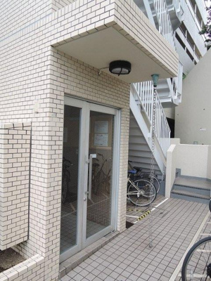 【エントランス】 | マック白楽コートⅡ | 徒歩圏内に飲食店・商店街・学校・病院・公園まで充実の施設！