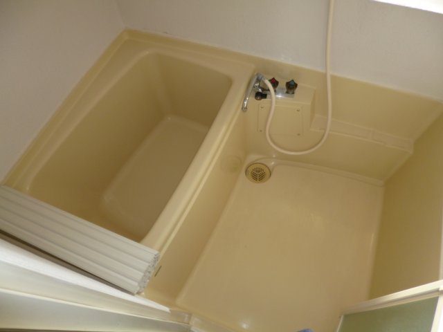 ロイヤルコーポの浴室