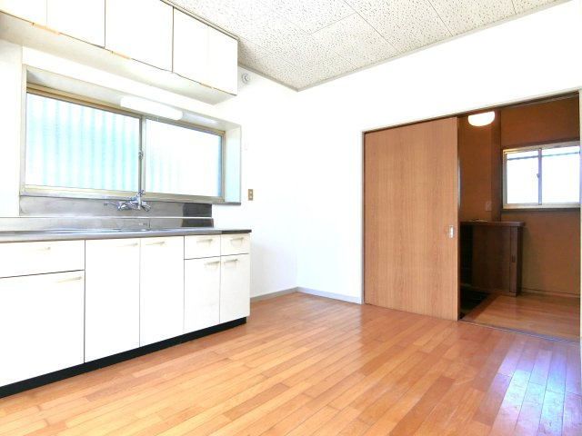 茂原市東郷K貸家の居間・リビング