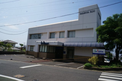 【外観】 | 中村ビル | 専有面積５３坪。駐車場１１台付き。