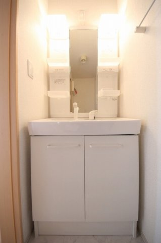 エレガンスＢ棟の独立洗面台|独立洗面化粧台付き