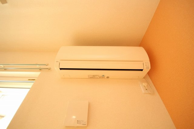 エレガンスＢ棟の設備|エアコンです