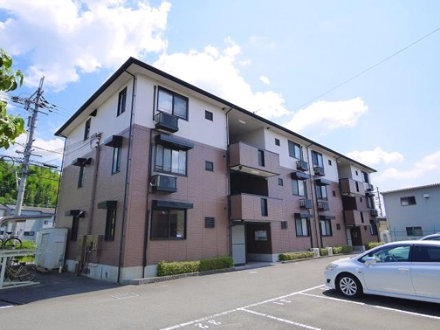 リビングタウン南生駒　Ｂ棟の外観|落ち着いた雰囲気の外観です