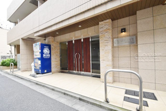 【エントランス】