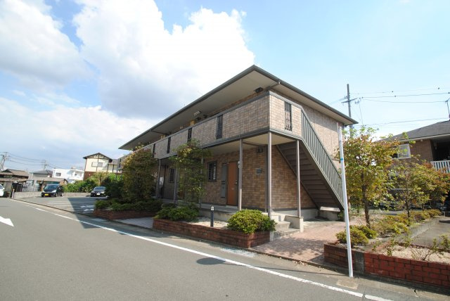 久留米市津福本町のアパートの外観