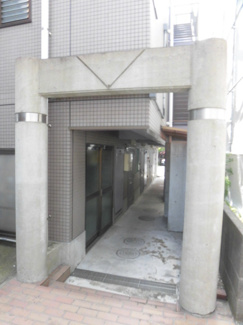 【エントランス】