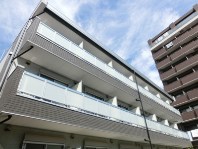 【外観】 | リブリ・ＡＩＴＳＵＮＥ | リブリ・ＡＩＴＳＵＮＥ　軽量鉄骨造南東向き３階建て　シャープな雰囲気の外観です