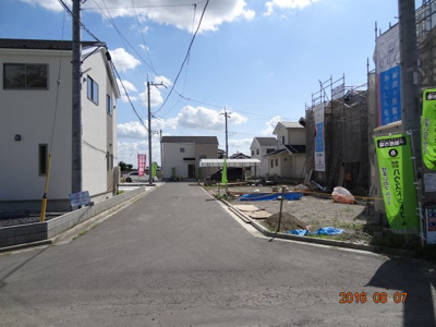 【前面道路含む現地写真】 | 加須市大越　新築分譲住宅全１1棟