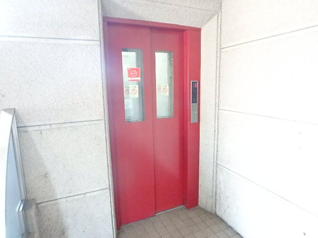 シルトクレーテ青山のエントランス