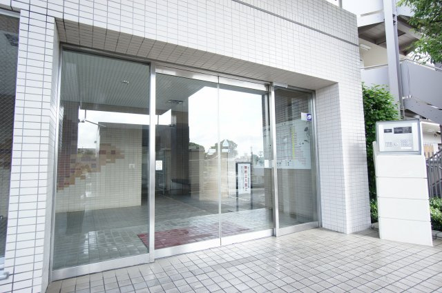サンライフ取手Ａ棟のエントランス