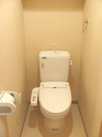 SRビルのトイレ|※写真は同タイプの別室になります