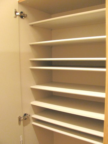 SRビルの収納|※写真は同タイプの別室になります