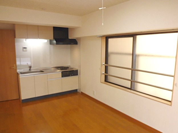 SRビルの居間・リビング|※写真は同タイプの別室になります