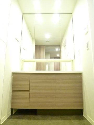 ジオタワー南堀江の独立洗面台