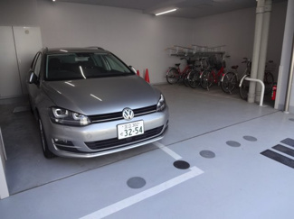 【駐車場】