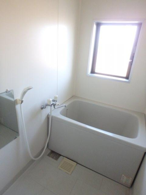 ガーデンヒルズの浴室