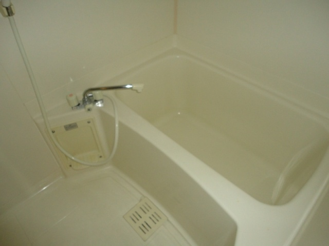 【浴室】 | ルーベンス日永Ⅲ | ※同建物同型別のお部屋同型ﾀｲﾌﾟ