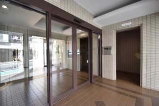 【エントランス】 | エントランスホール　オートロック完備