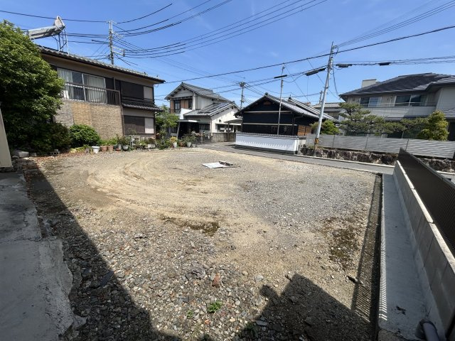 岩出市宮・土地・27027の前面道路含む現地写真