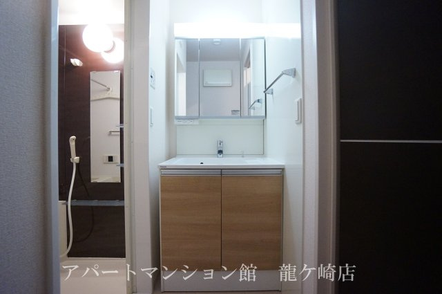 D-room住吉の独立洗面台|シャワードレッサー完備♪