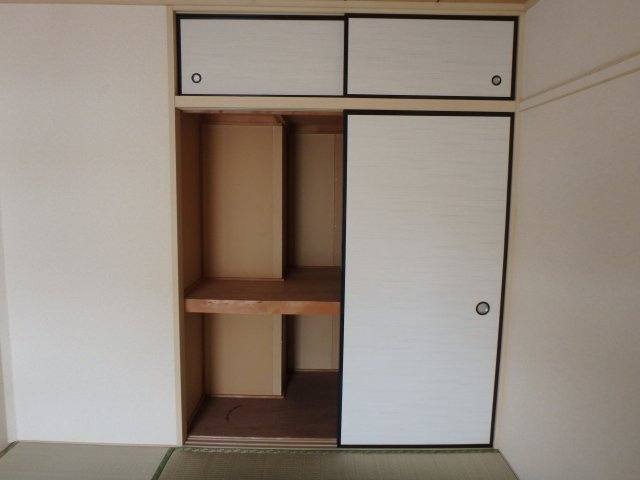 岡戸アーバンハイツの内装|和室　押入れ
