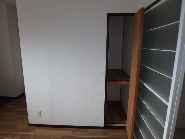 岡戸アーバンハイツの収納|ＤＫ収納スペース