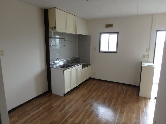 岡戸アーバンハイツの居間・リビング