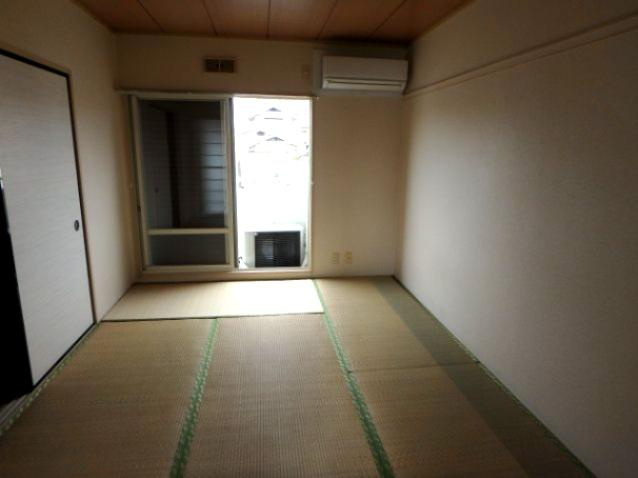 岡戸アーバンハイツの和室|和室6帖