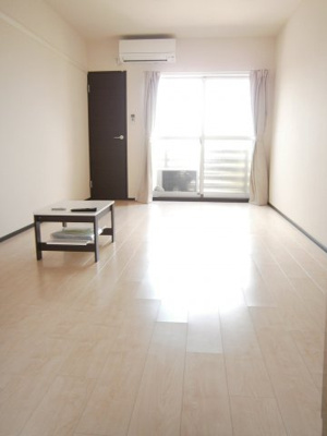 【居間・リビング】 | うれし荘 | 同タイプ室内