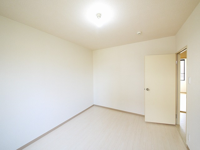 ウィステリアの洋室