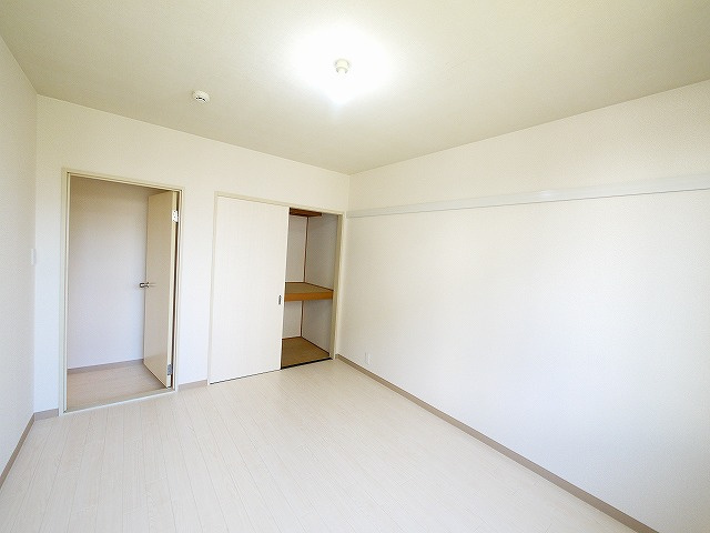 ウィステリアの洋室