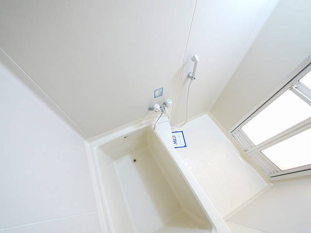 ウィステリアの浴室