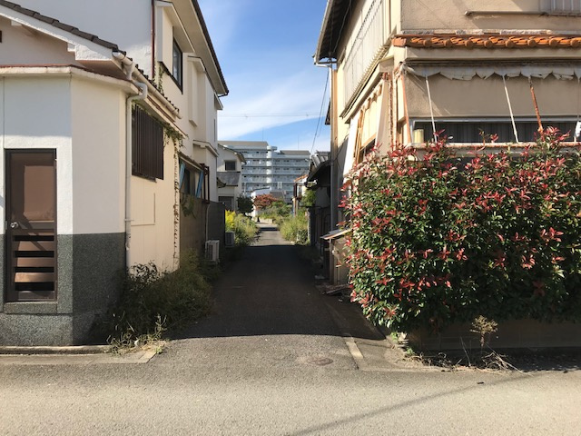 和歌山市汐見町3丁目・土地・56100の前面道路含む現地写真