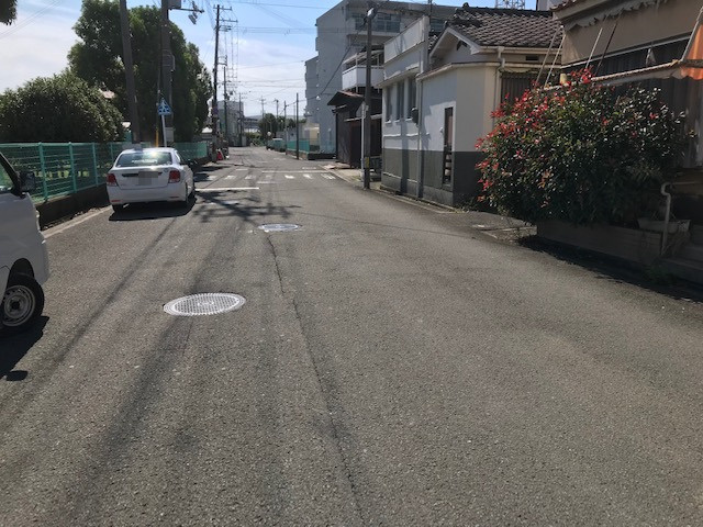 和歌山市汐見町3丁目・土地・56100の前面道路含む現地写真