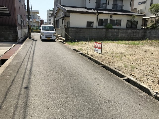 日高郡由良町里・土地・56028の前面道路含む現地写真