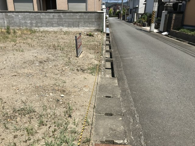 日高郡由良町里・土地・56028の前面道路含む現地写真