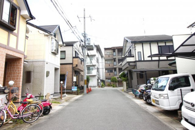 【前面道路含む現地写真】 | 伏見区石田森東町　中古戸建
