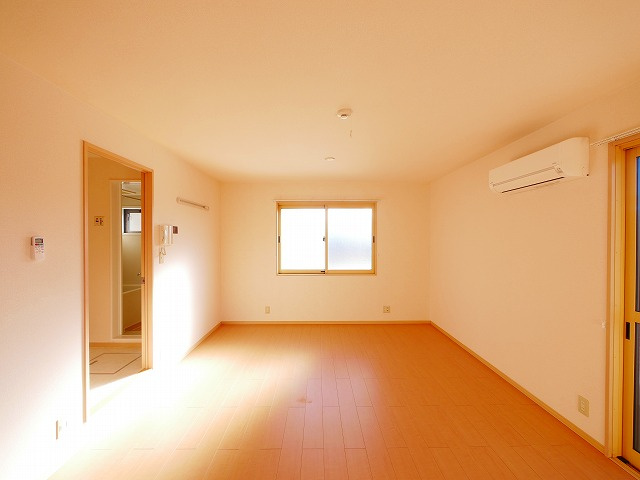 エイトキューブ　Ｂ棟の居間・リビング|居間です