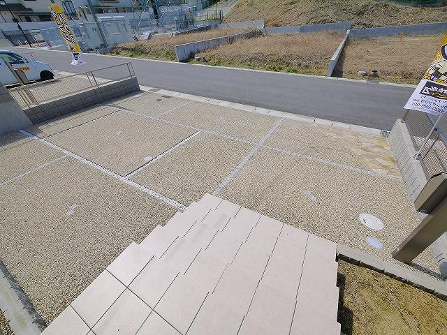 奈良市押熊町戸建て（２０８－１６）のエントランス