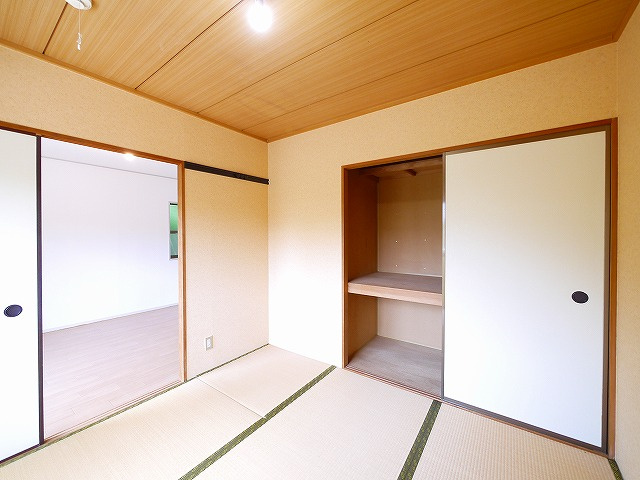 グリーンハイツ六条Ⅱの和室