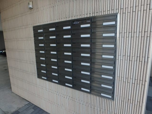 COCO白楽町のエントランス