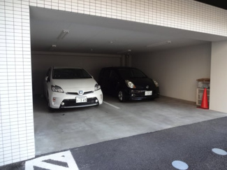 【駐車場】