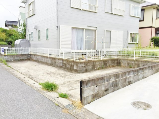 エステートピアモンテの駐車場