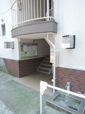 【エントランス】 | 宮前平グリーンハイツ４６号棟 | エントランス部分