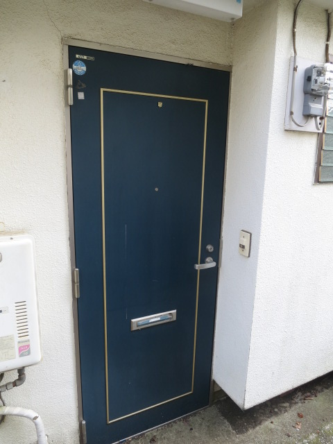 ハイツ田中の玄関