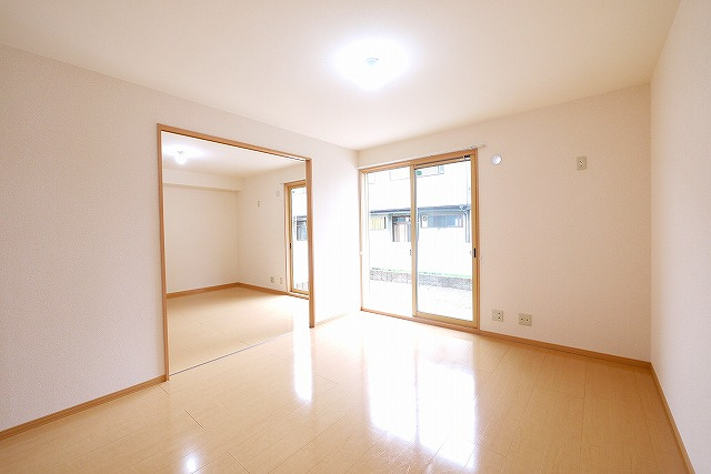 カリーノ　Ｄ棟の居間・リビング|ゆったり過ごせるリビングです