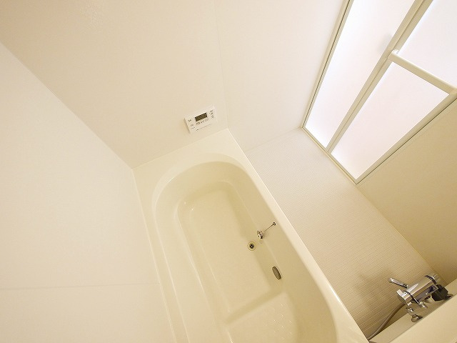 シェルマンⅢの浴室|日々の疲れを癒すお風呂付です